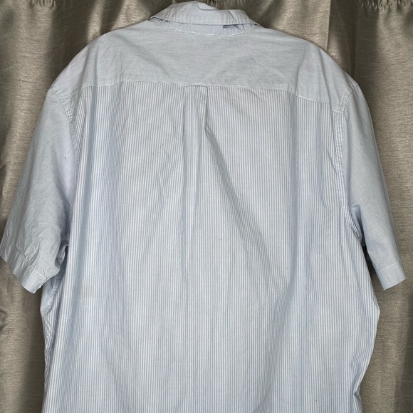 Men’s Button-Up - Picture 2 of 3